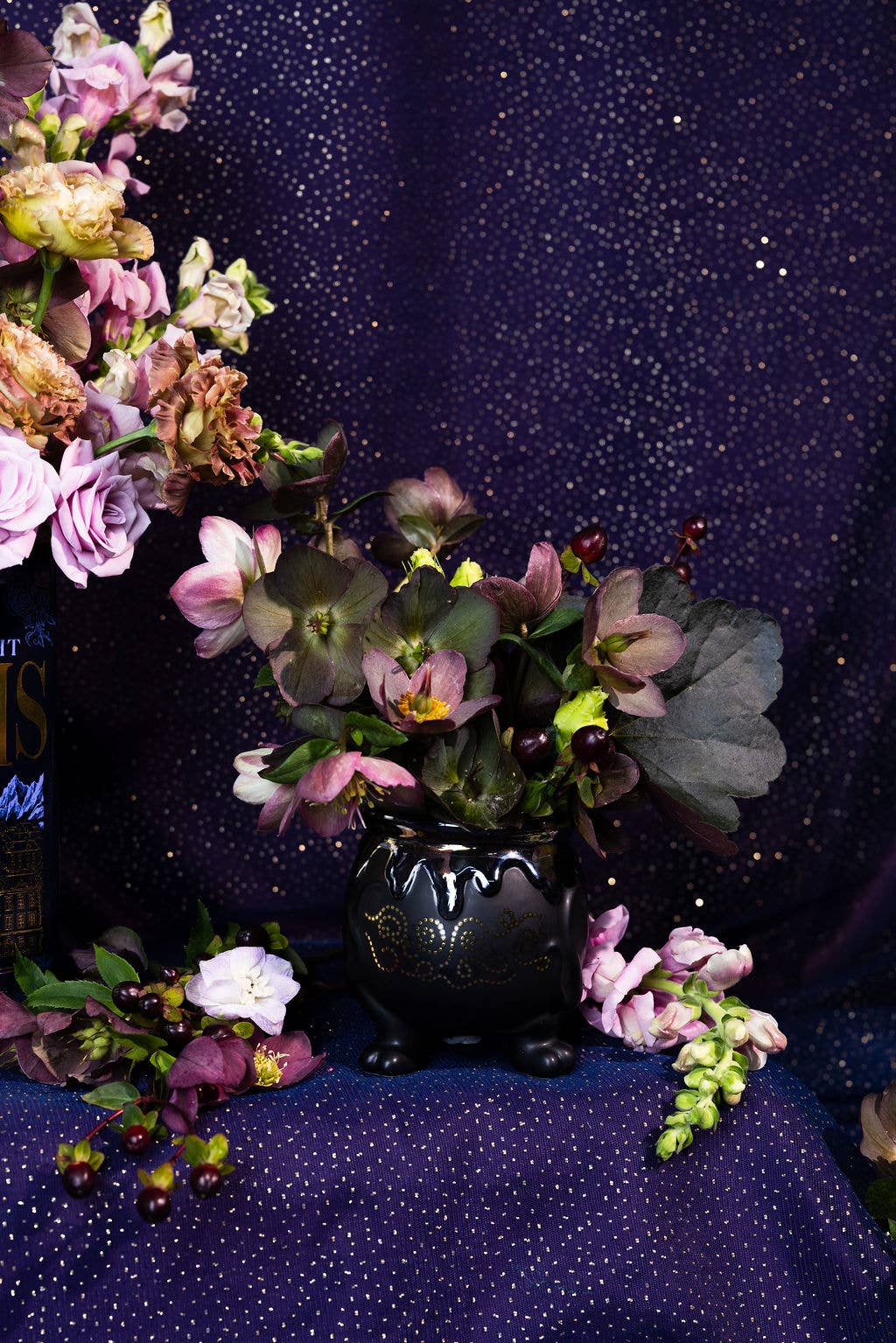 Petite Vase, Cauldron