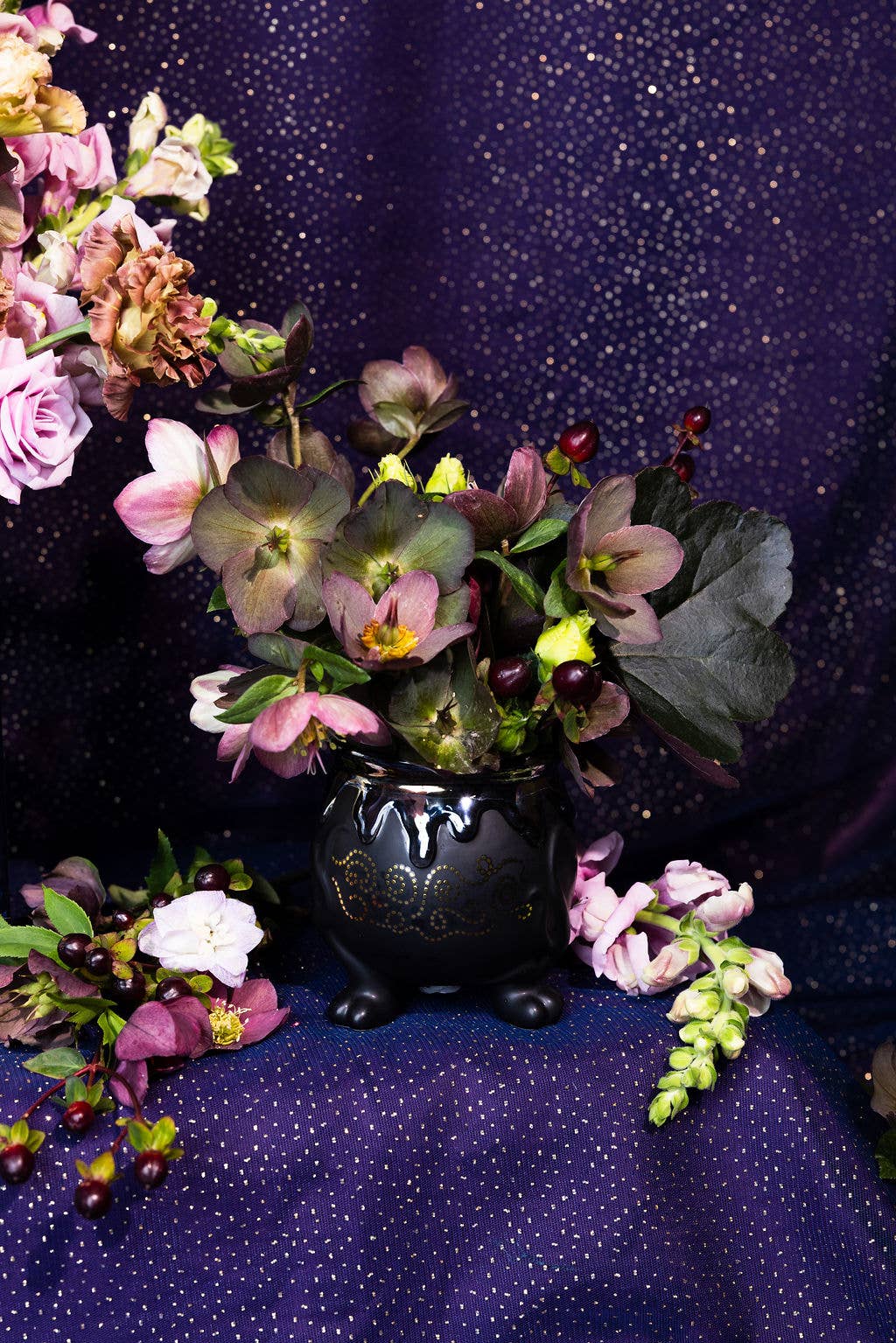 Petite Vase, Cauldron